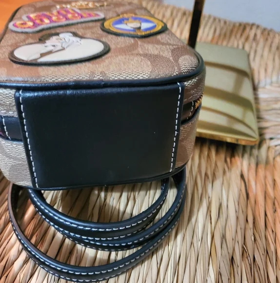 Coach Disney X Coach Eva Phone Crossbody In Signature Canvas With Patches - Picture 4 of 12